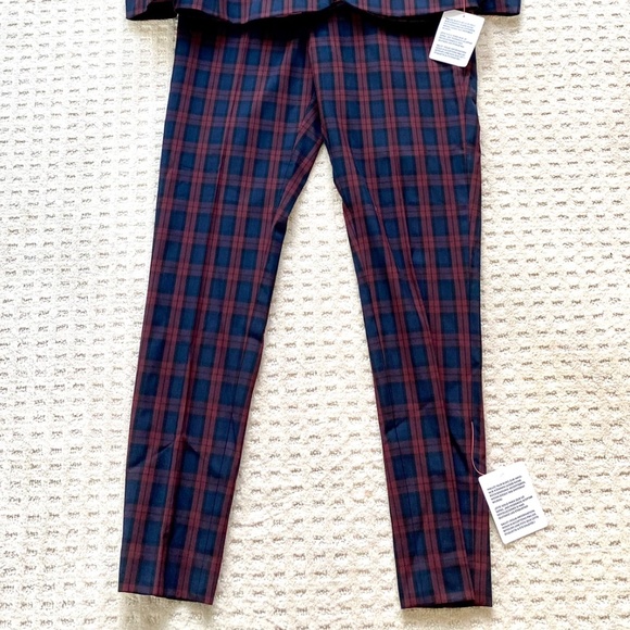 Mens Plaid Suit - Picture 8 of 8